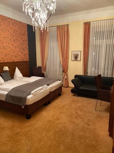 Hotel Restaurant Nassauer Loewen ภายนอก รูปภาพ